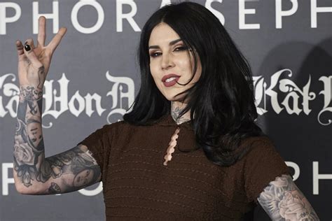 why is kat von d covering her tattoos|Why Kat Von D Decided To Blackout Some Of Her Tattoos